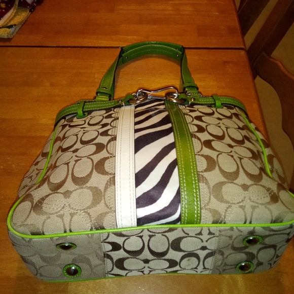 Coach shoulder bag - Picture 2 of 8